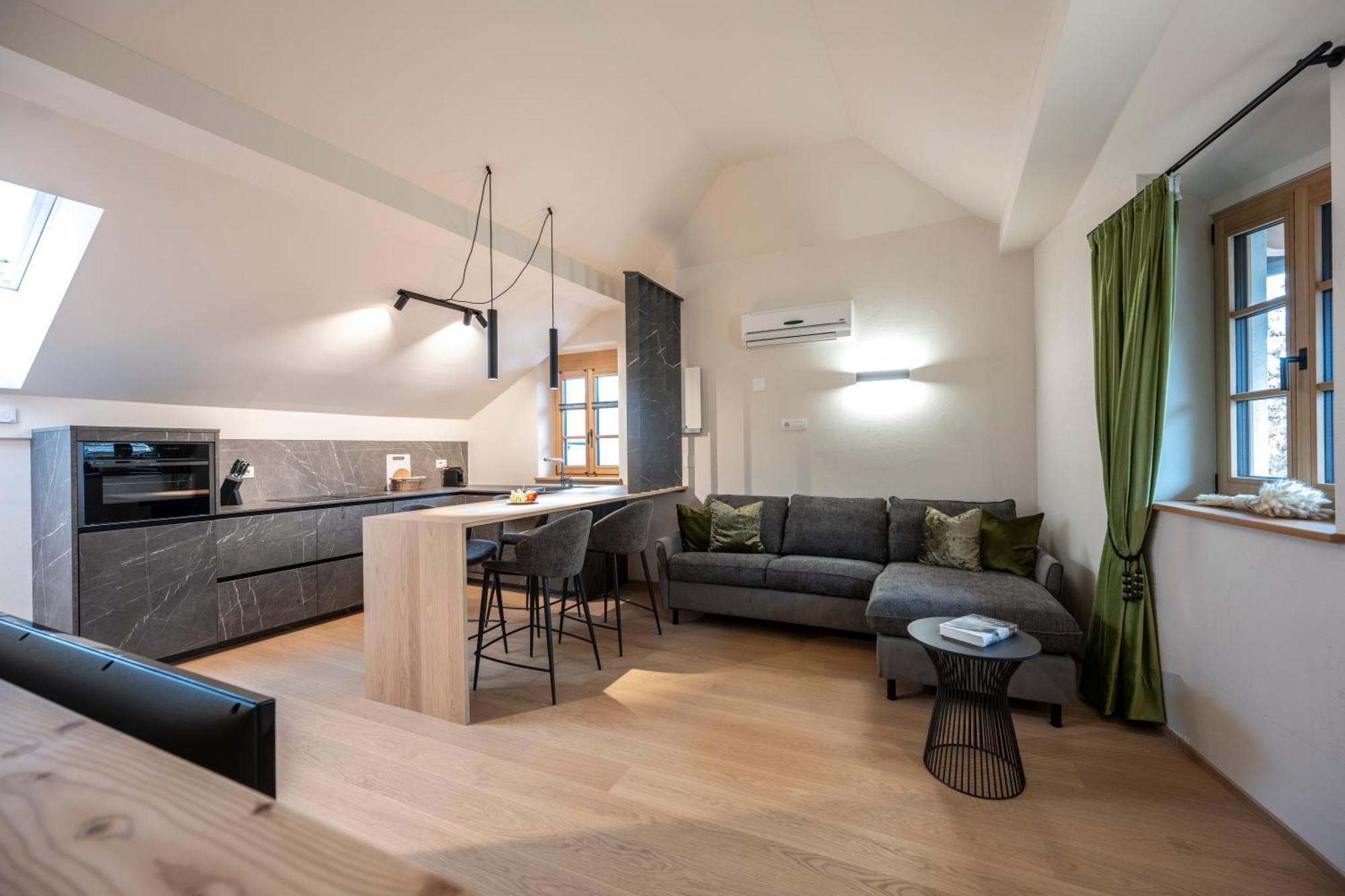 Schmitte Am Sonnenwirtsplatz Eppan In South Tyrol Apartment Апиано сула Страда дел Вино Екстериор снимка